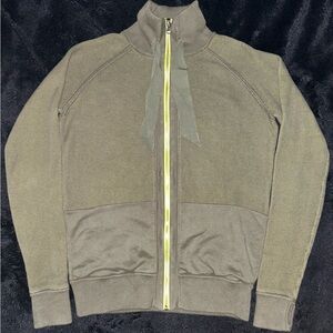 Lululemon Reversible Post Savasana Jacket
Fatigue Green / Antidote
-Size 10